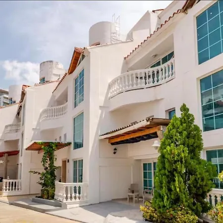 Private House - 4 Pisos - 100 Mts De La Playa Cartagena