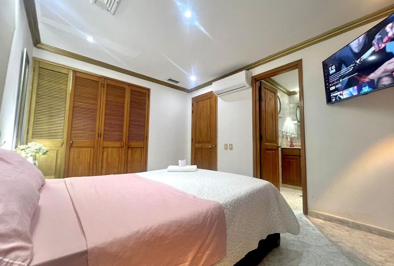 Private House - 4 Pisos - 100 Mts De La Playa * Cartagena