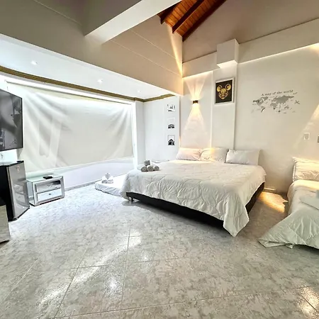 Сasa de vacaciones Private House - 4 Pisos - 100 Mts De La Playa Cartagena