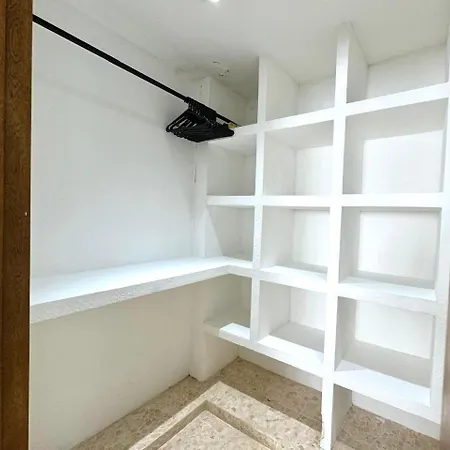 Сasa de vacaciones Private House - 4 Pisos - 100 Mts De La Playa *